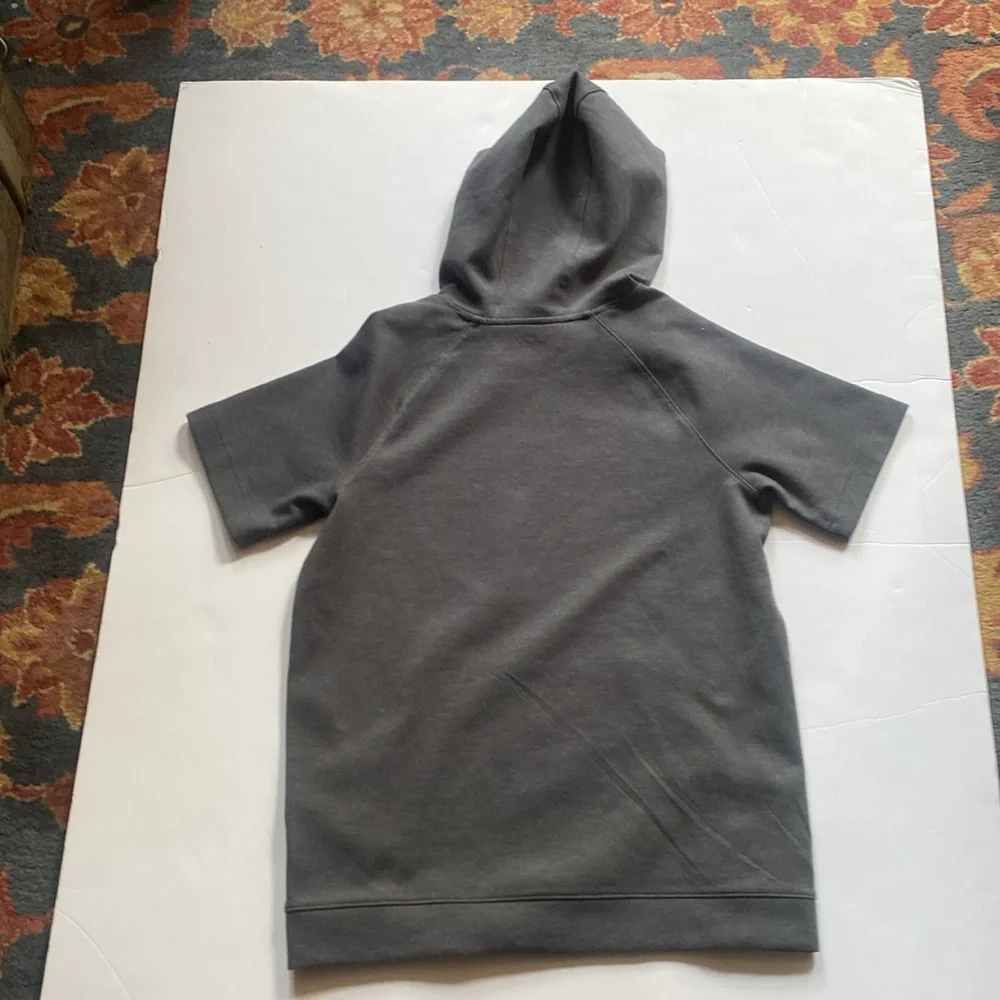 Old Navy New Short Sleeve Hoodie (14-16) XL. Elevate.